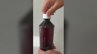 Plastic bottle with Child Closures With Crack Sound Red Writing Caps